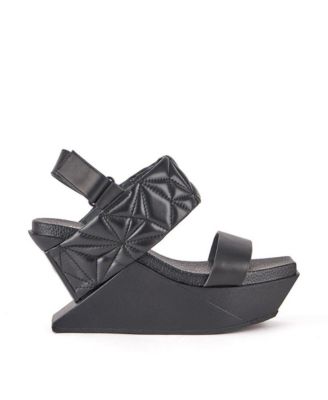 United Nude