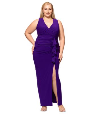 Betsy & Adam - Plus Size V-Neck Gown