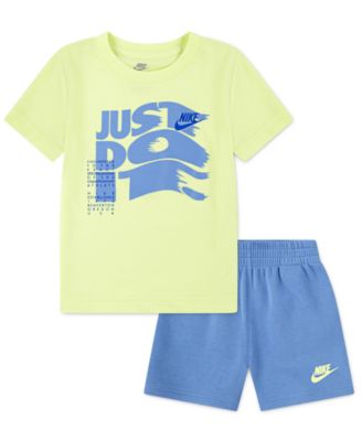 Nike - Toddler Boys "On The Move" Logo T-Shirt & Shorts Set