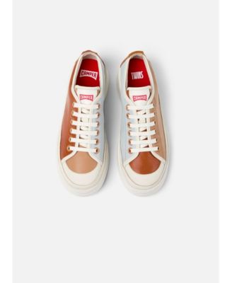 Camper