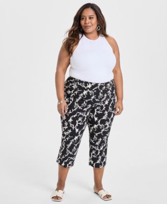 JM Collection - Plus Size Printed Rivet Capri Pants