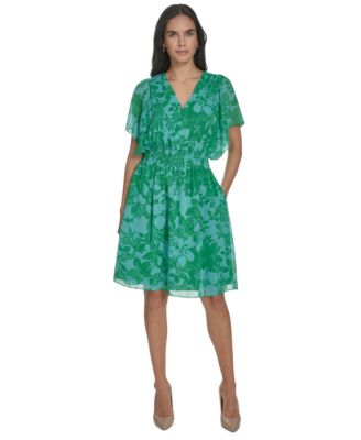 Jessica Howard - Petite V-Neck Smocked-Waist Chiffon Dress