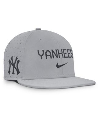 Nike - Men's Gray New York Yankees True Performance Fitted Hat