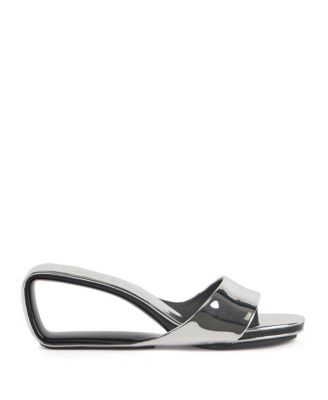 United Nude
