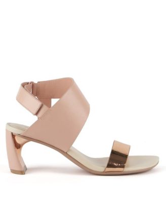 United Nude