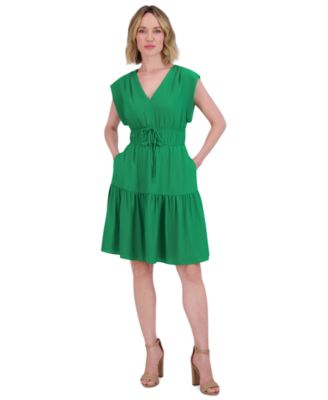 Eliza J - Petite V-Neck Cap-Sleeve Tiered Dress