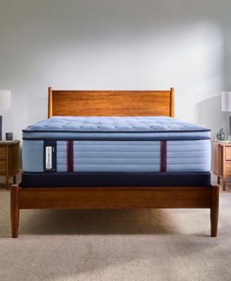 Sealy - Posturepedic West Hill 15" Medium Euro Pillowtop Mattress Set - King