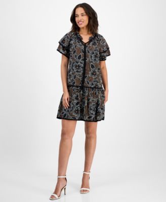 Sandra Darren - Petite Printed Flutter-Sleeve Tiered Dress