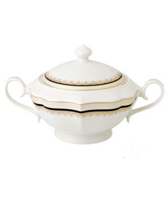 Lorren Home Trends