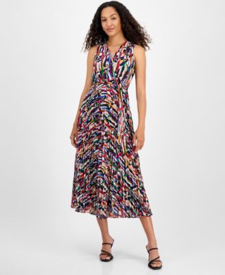Sandra Darren - Petite Printed Pleated Chiffon Maxi Dress