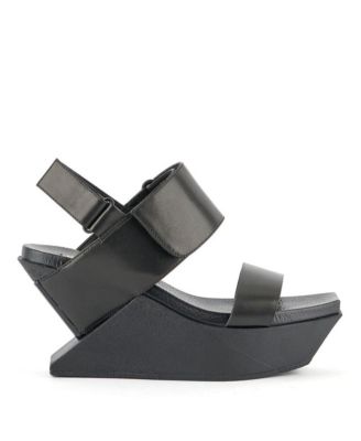 United Nude