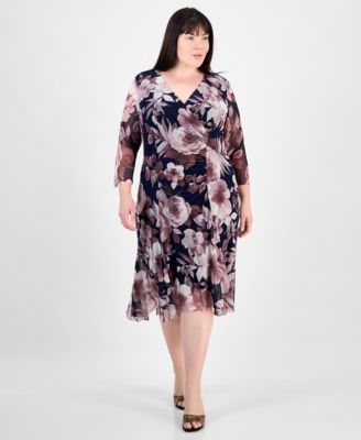 Connected - Plus Size Side-Ruched 3/4-Sleeve Midi Dress