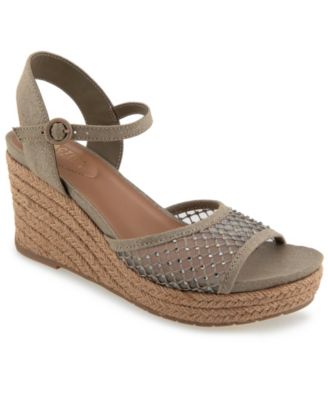 Kenneth Cole Reaction - Women's Caegan Wedge Sandals