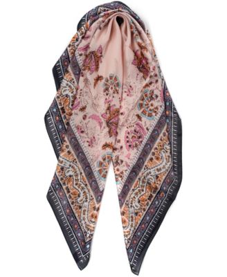 Vince Camuto