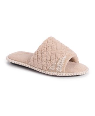MUK LUKS