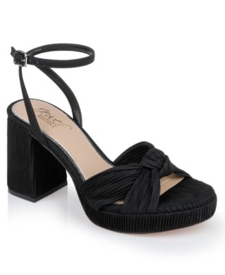 Jewel Badgley Mischka